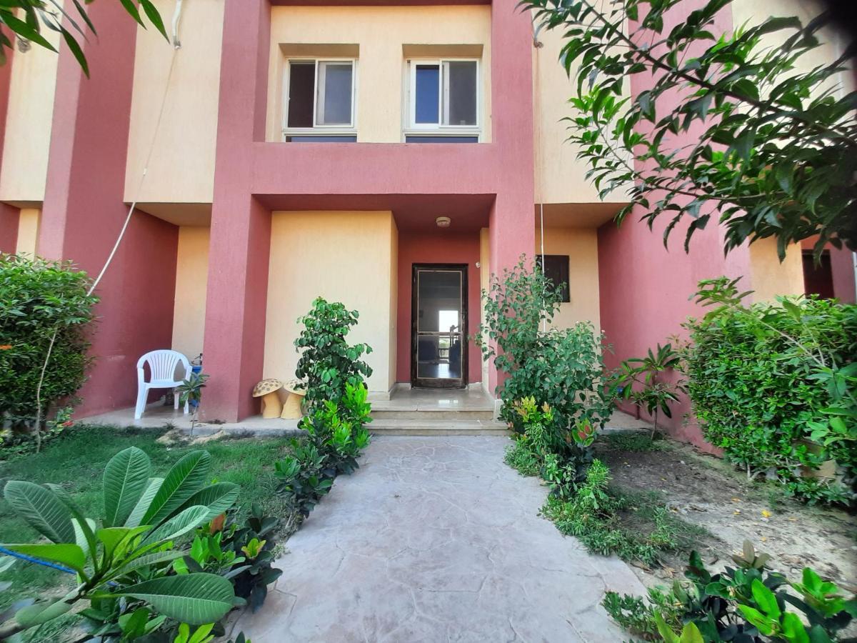 Villa Rosana Resort الساحل الشمالى Dawwar al Hajj Ahmad Exterior foto
